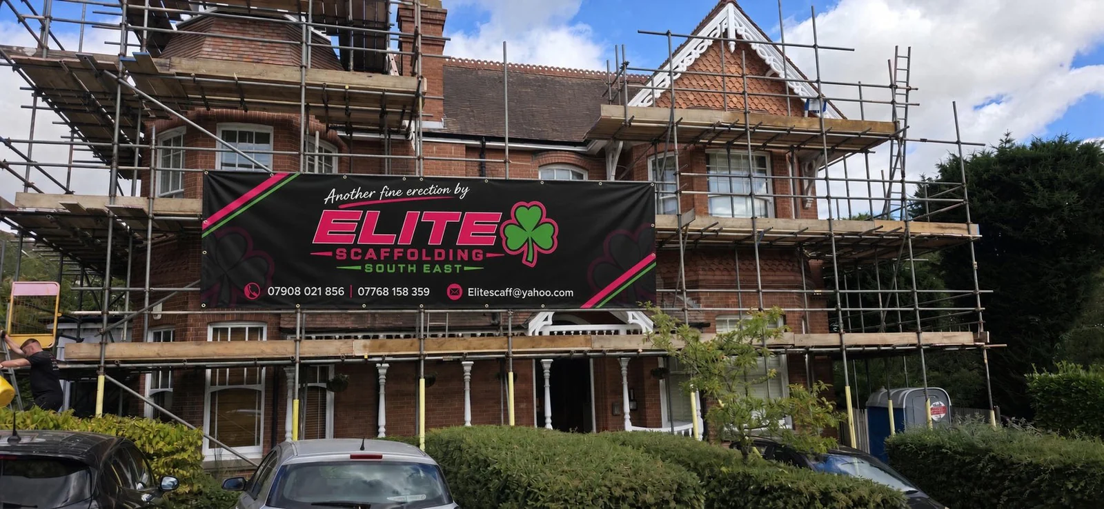 Another fine erection by Elite Scaffolding South East, banner on a Victorian villa